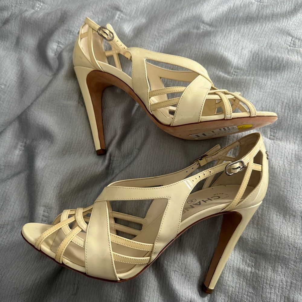 Chanel heels sz 40